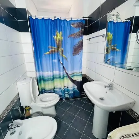 Lägenhet Noah 2 Bedrooms 20 M From The Sea Vlorë
