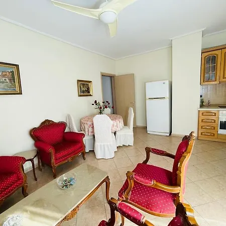 Noah 2 Bedrooms 20 M From The Sea