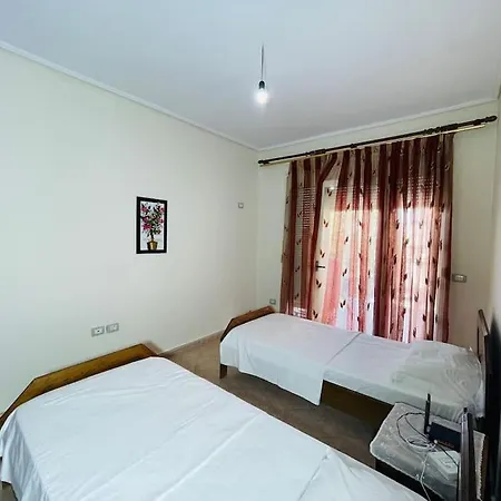 Noah 2 Bedrooms 20 M From The Sea Appartamento Vlorë